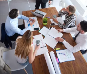 close-up-people-working-office